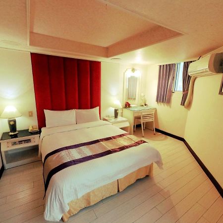 Athens Hotel Тайджун Екстериор снимка