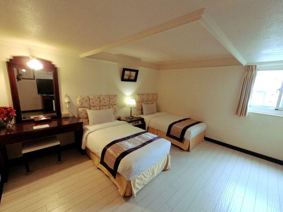 Athens Hotel Тайджун Екстериор снимка