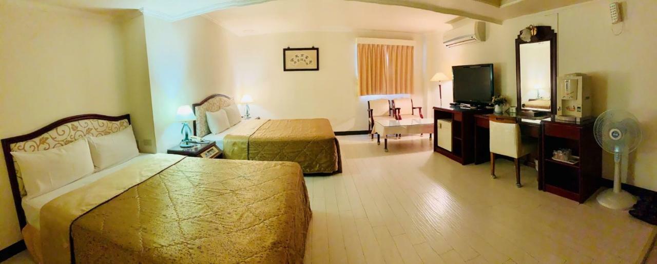 Athens Hotel Тайджун Екстериор снимка