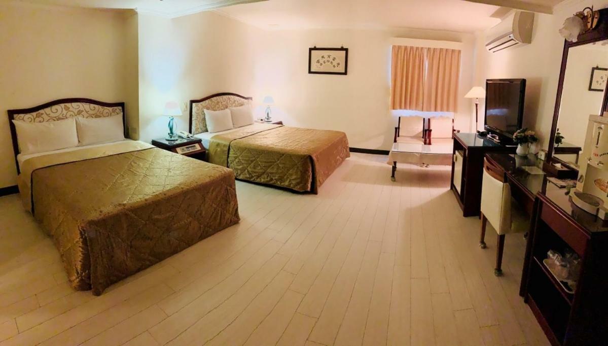 Athens Hotel Тайджун Екстериор снимка