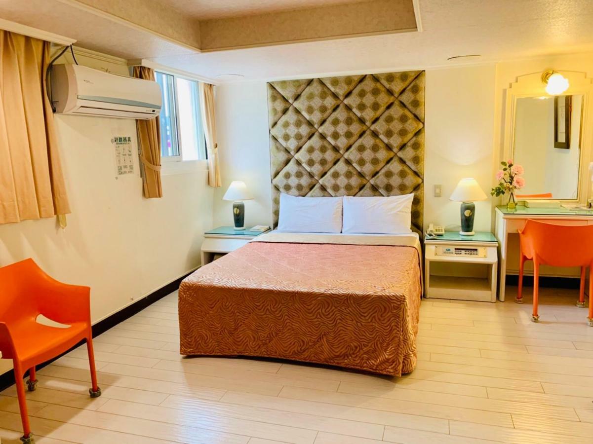 Athens Hotel Тайджун Екстериор снимка