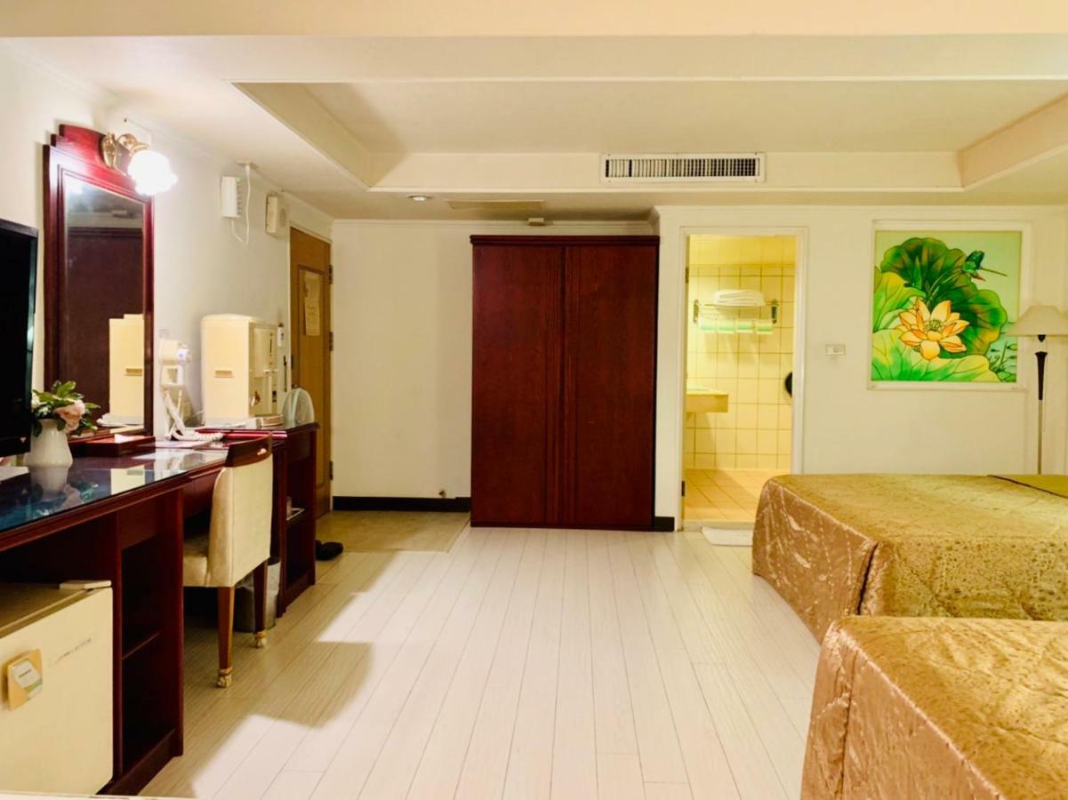 Athens Hotel Тайджун Екстериор снимка